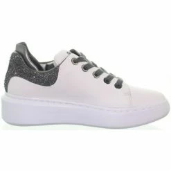 Le moins cher ✔️ Guess Basket lea ref_48271 blanc Baskets mode Couleur Blanc 🧨 -Guess Soldes Boutique 17243597 500 D