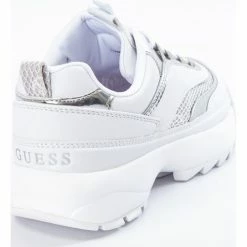 Remise 🤩 Guess authentic Baskets mode Couleur Blanc 🔔 10 Remise 🤩 Guess authentic Baskets mode Couleur Blanc 🔔 -Guess Soldes Boutique 18224287 500 D