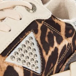 Promo 🤩 Guess Pink leopard Baskets mode Couleur Leopard ⭐ 12 Promo 🤩 Guess Pink leopard Baskets mode Couleur Leopard ⭐ -Guess Soldes Boutique 20464237 500 E