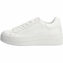 Offres ✔️ Guess FL8NS2 LEA12 Baskets mode Couleur Blanc 🌟