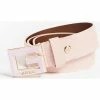 Acheter 🎉 Guess femme ceinture logo 4 G verni rose Accessoires textile Couleur Rose ✔️ 2 Acheter 🎉 Guess femme ceinture logo 4 G verni rose Accessoires textile Couleur Rose ✔️ -Guess Soldes Boutique 22455887 500 A