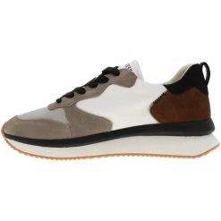 Les meilleures critiques de 🤩 Guess 👟 Sneakers nubuck Baskets mode Couleur Blanc et brun 😍 -Guess Soldes Boutique 22473385 500 C