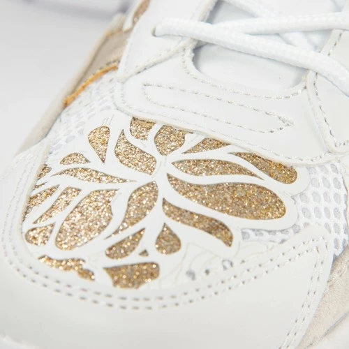 Bon marché ⭐ Guess Chunky gold floral Baskets mode Couleur Blanc 💯 6 Bon marché ⭐ Guess Chunky gold floral Baskets mode Couleur Blanc 💯 – Image 4