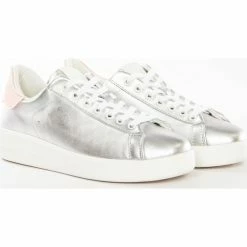 Bon marché ❤️ Guess Classic silver Baskets mode Couleur Argent ⭐ -Guess Soldes Boutique 23286476 500 B