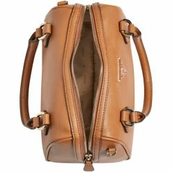 Offres ✔️ Guess Grand sac Besaces / Sacs bandoulière Couleur Camel 😉 7 Offres ✔️ Guess Grand sac Besaces / Sacs bandoulière Couleur Camel 😉 -Guess Soldes Boutique 23687175 500 C