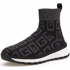 Meilleure affaire ❤️ Guess Baskets femme Zyla Baskets mode Couleur black 😍