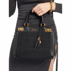 De gros 😀 Guess Sac main Besaces / Sacs bandoulière Couleur Noir 💯 8 De gros 😀 Guess Sac main Besaces / Sacs bandoulière Couleur Noir 💯 -Guess Soldes Boutique 24129068 500 C