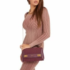 Remise ⭐ Guess Sac main Besaces / Sacs bandoulière Couleur Rouge bordeaux 🥰 8 Remise ⭐ Guess Sac main Besaces / Sacs bandoulière Couleur Rouge bordeaux 🥰 -Guess Soldes Boutique 24190952 500 C